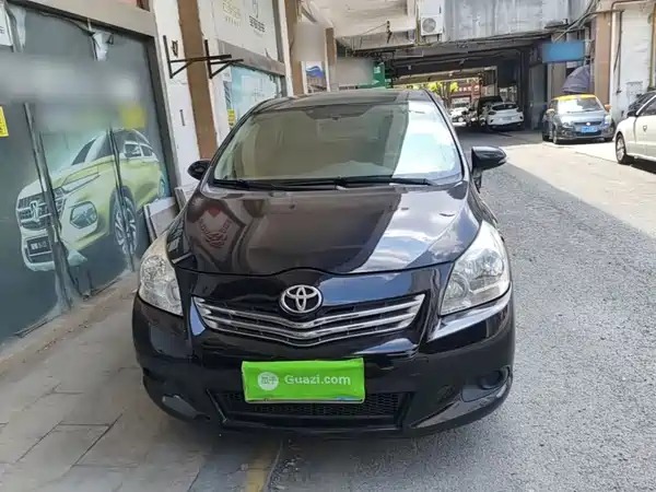 Toyota Yizhi 2015
