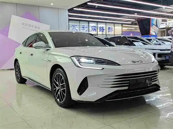 BYD Seal 07 DM-i 2024