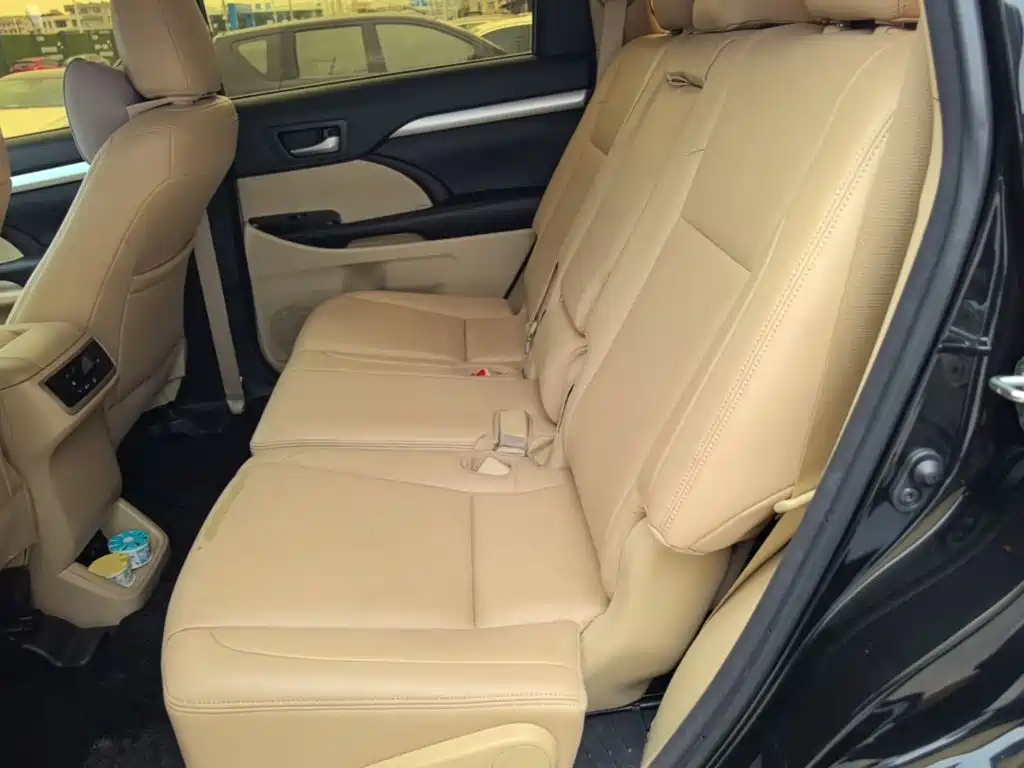 Toyota Highlander 2018 — фото 17