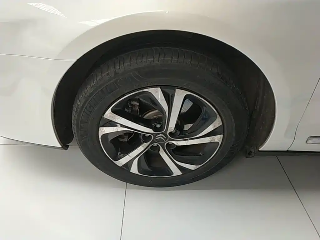 Citroën C5 2018 — фото 23