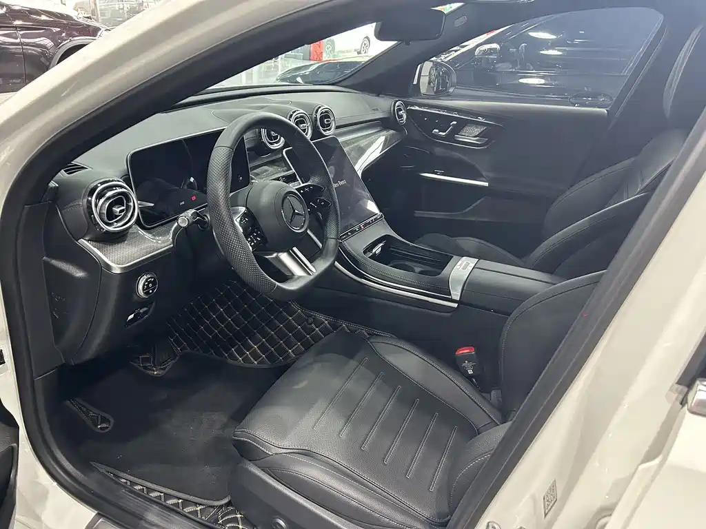 Mercedes-Benz C-Class 2024