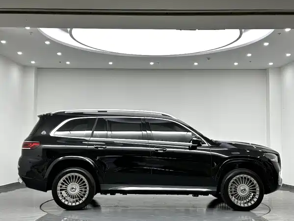 Mercedes-Benz GLS 2023