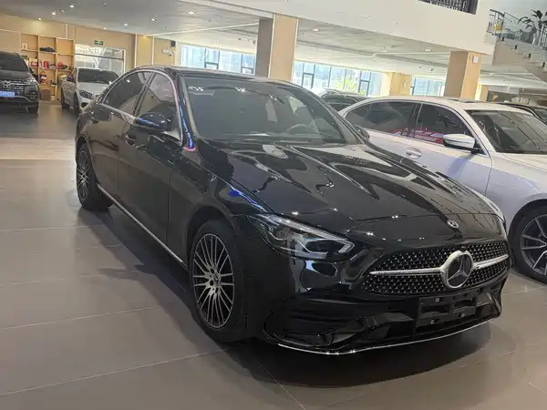Mercedes-Benz C-Class 2024
