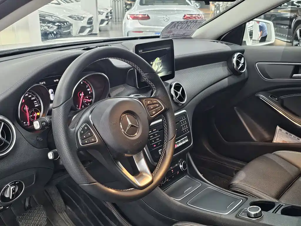 Mercedes-Benz GLA 2017 — фото 4