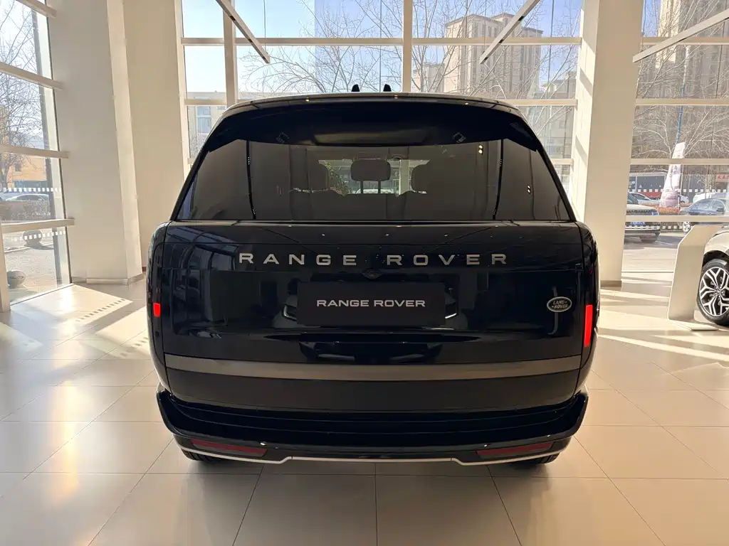 Land Rover Range Rover 2025 — фото 18