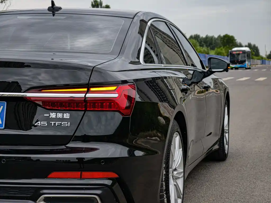 Audi A6L 2020 — фото 10