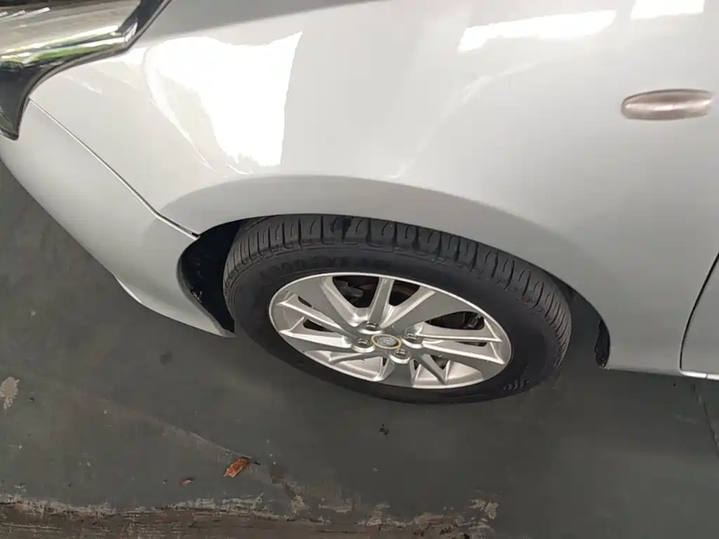 Toyota Yaris L 2017 — фото 23