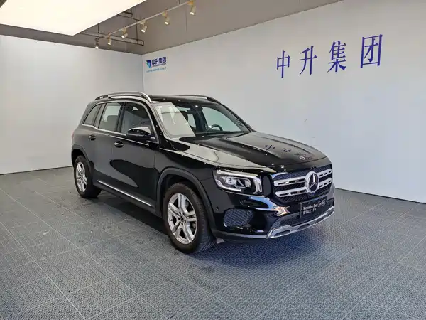 Mercedes-Benz GLB 2023