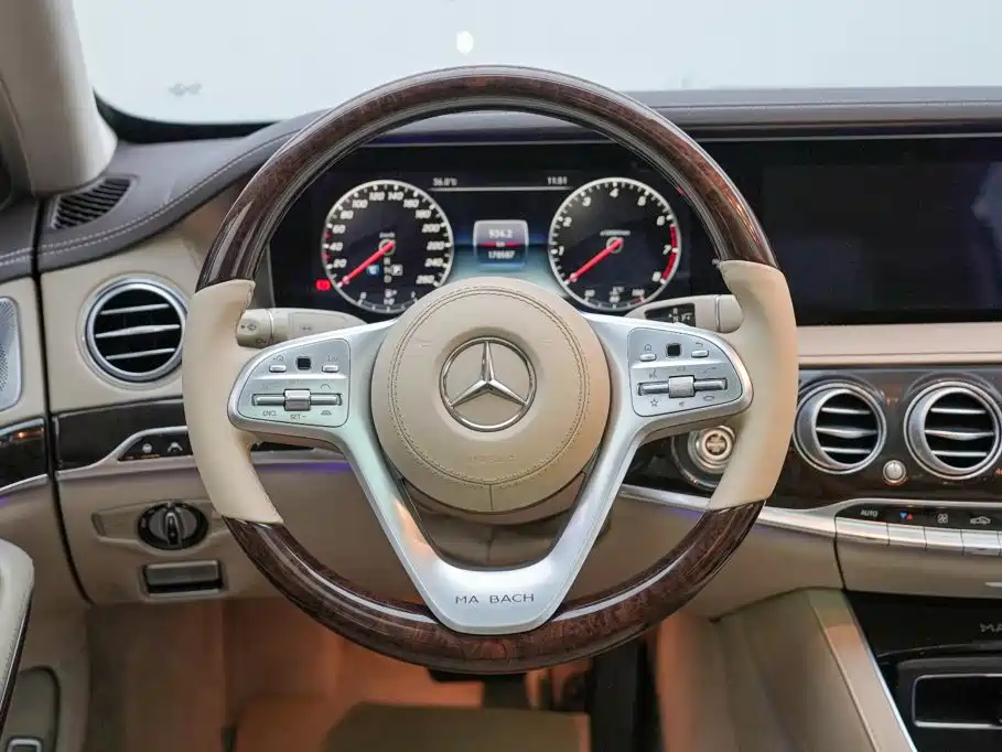 Mercedes-Benz Maybach S-Class 2018 — фото 11