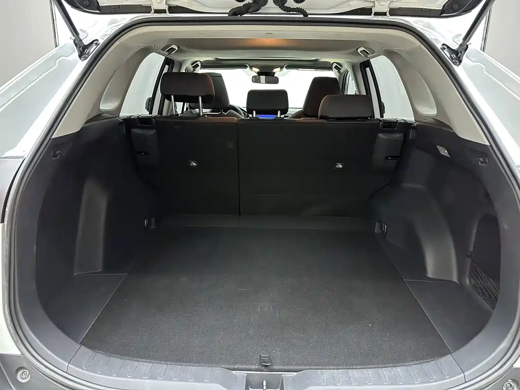 Toyota RAV4 2022 — фото 15
