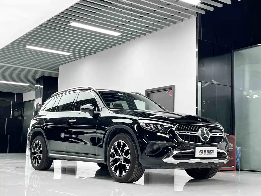 Mercedes-Benz GLC 2023