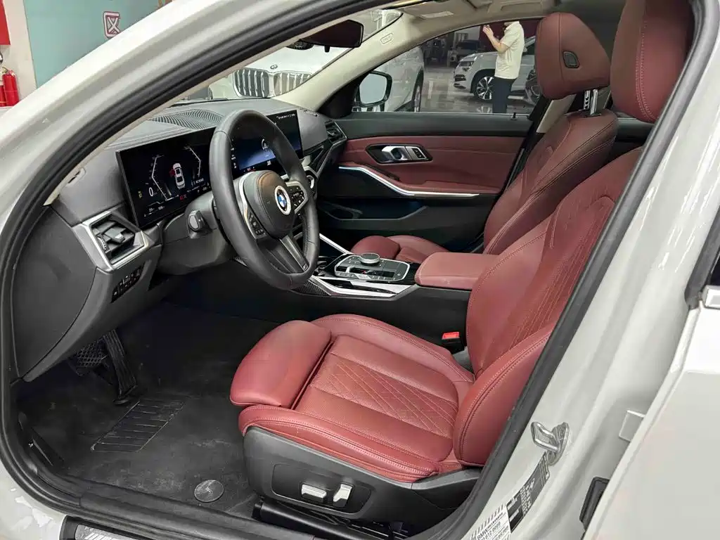 BMW 3 Series 2023 — фото 12