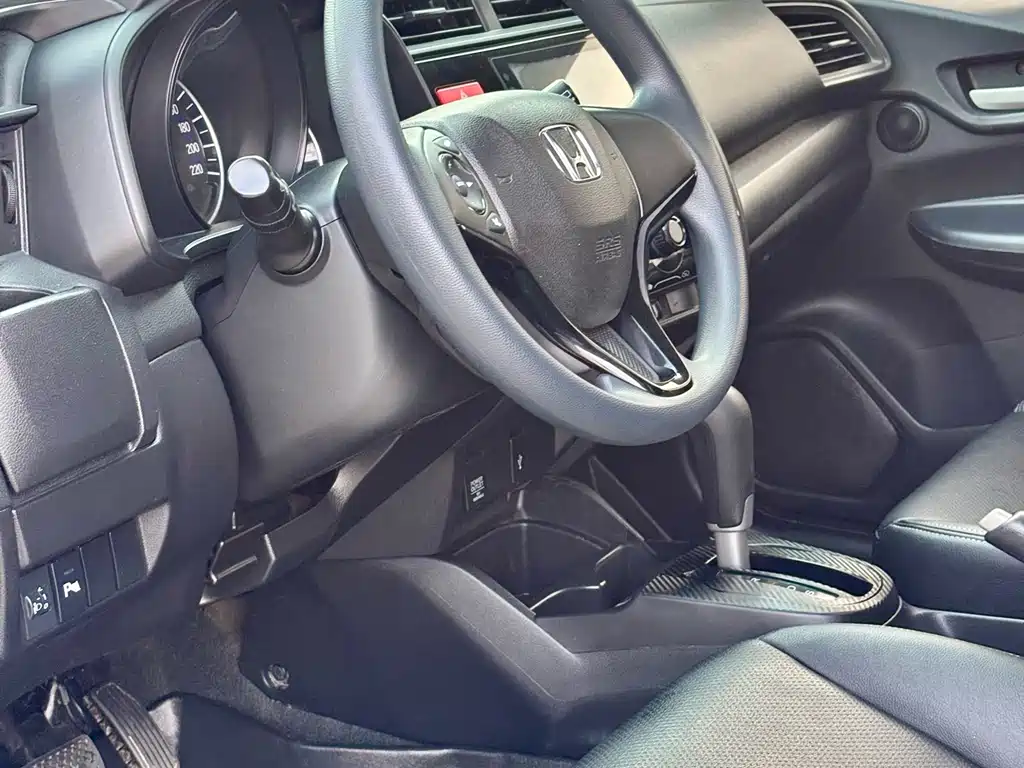 Honda Fit 2017 — фото 11