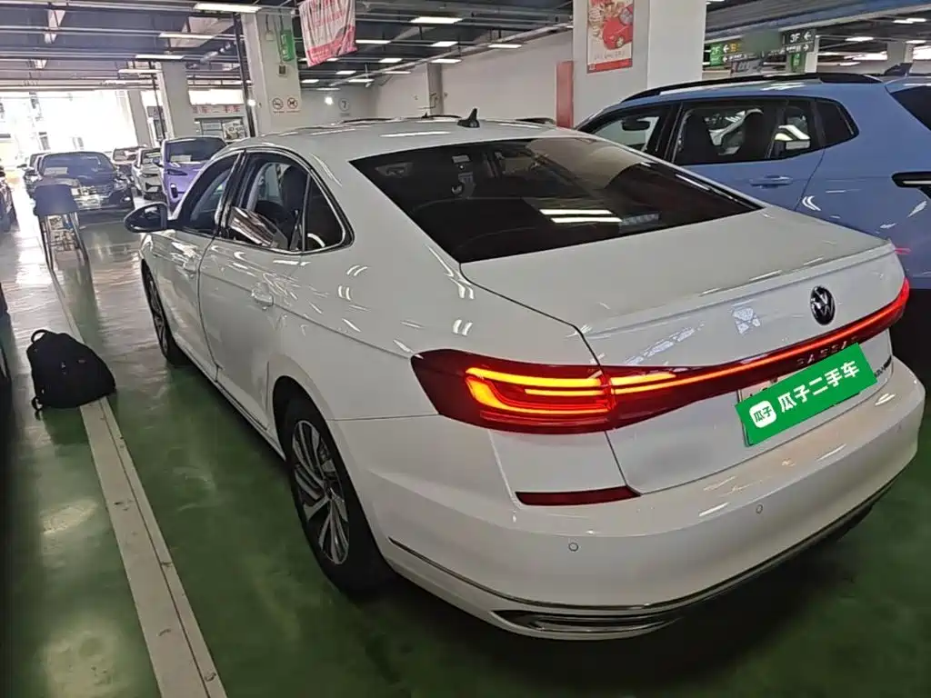 Volkswagen Passat Plug-In Hybrid 2022 — фото 5