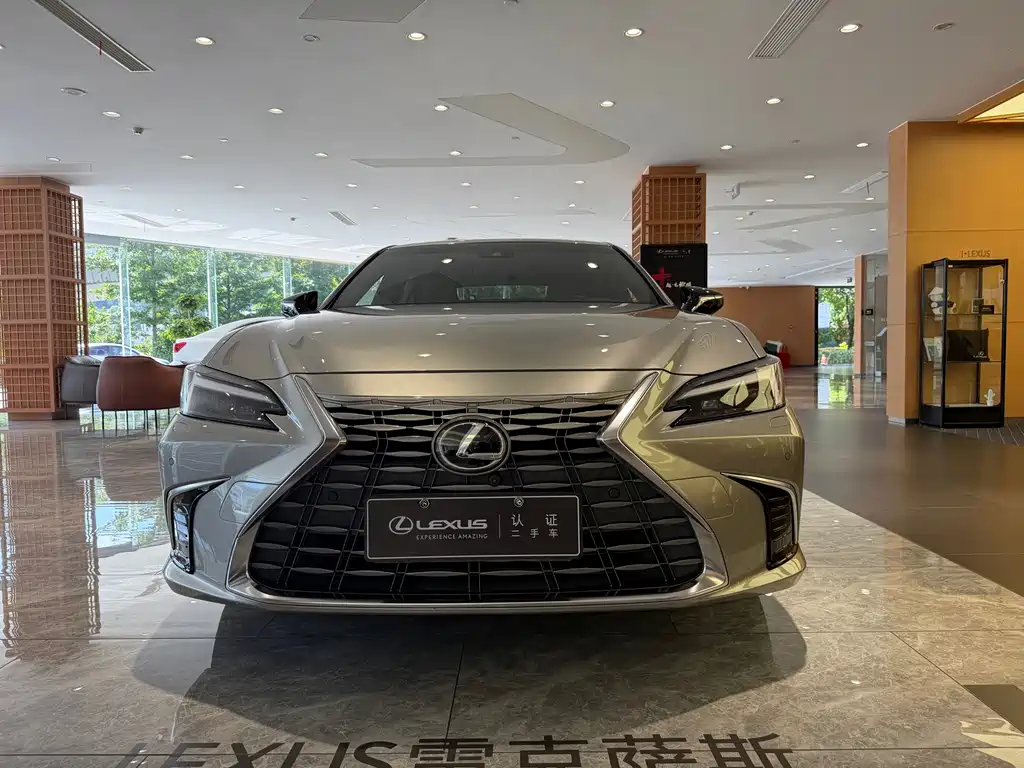 Lexus ES 2025 — фото 2