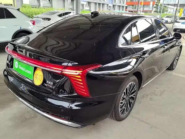 Hongqi H5 2025