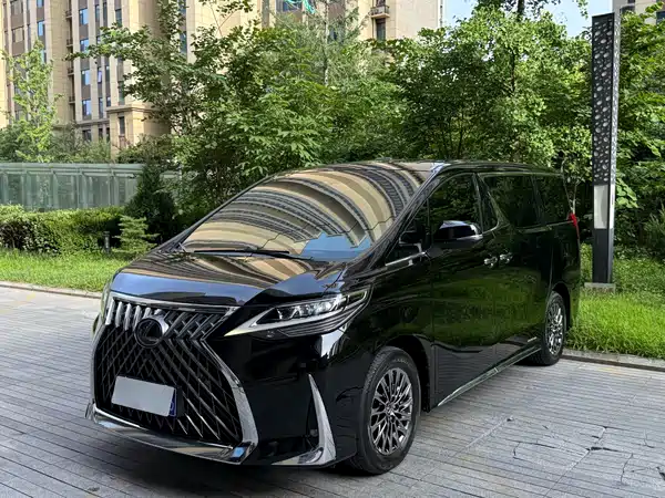 Lexus LM 2021