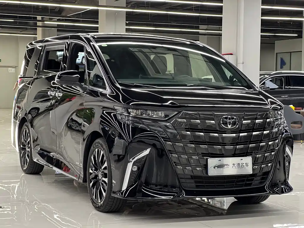 Toyota Alphard 2026 — фото 3