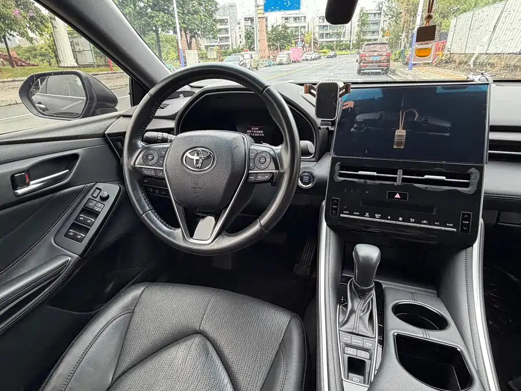 Toyota Avalon 2022 — фото 10
