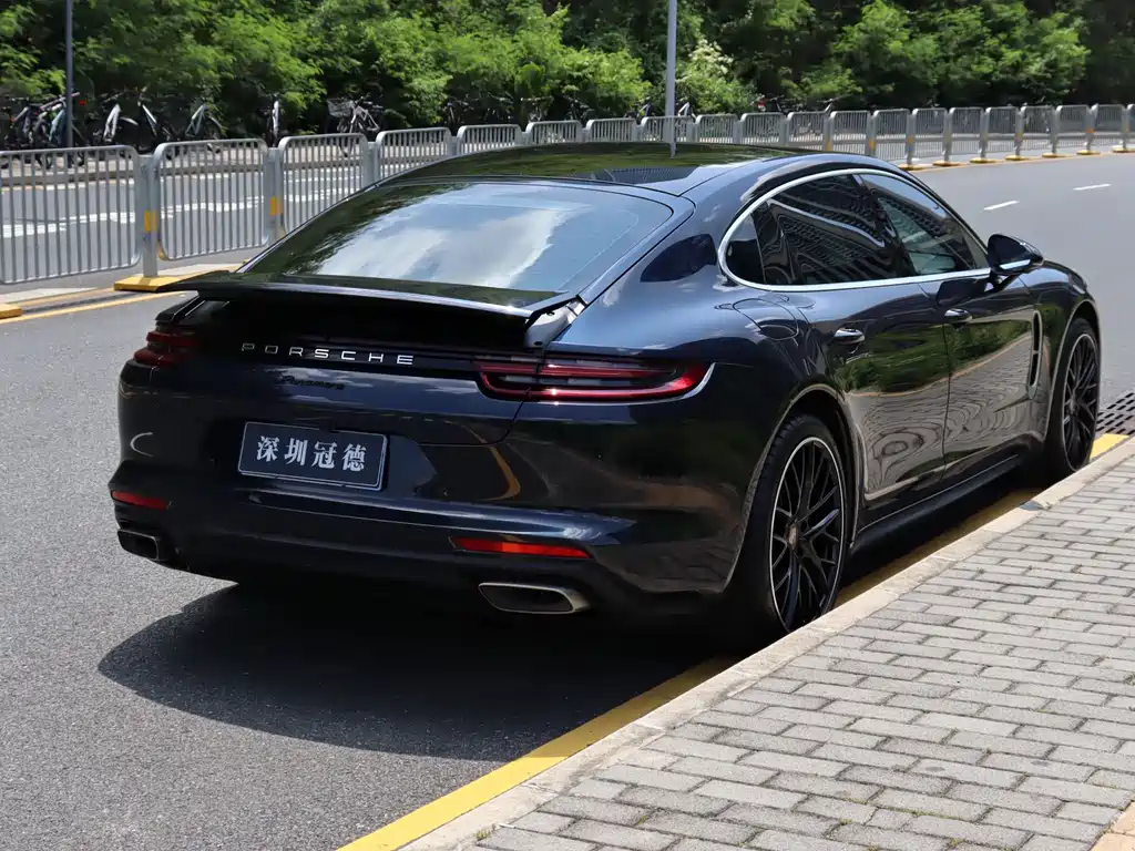 Porsche Panamera 2019