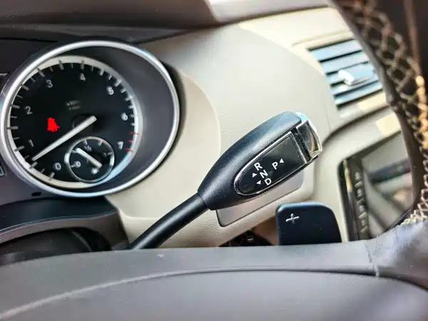Mercedes-Benz R-Class 2011