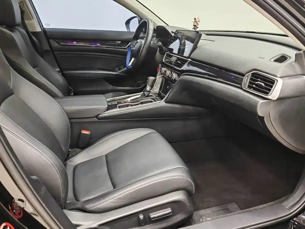 Honda Accord 2023 — фото 14