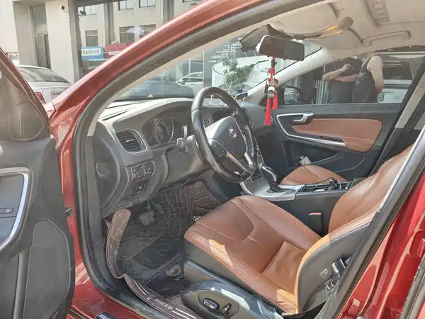 Volvo S60 2014