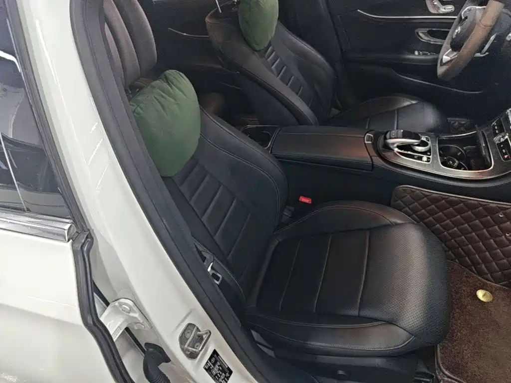 Mercedes-Benz E-Class 2018 — фото 20