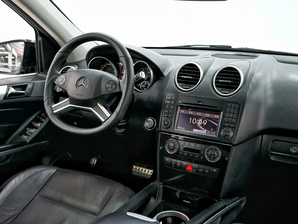 Mercedes-Benz M-Class AMG 2010 — фото 10
