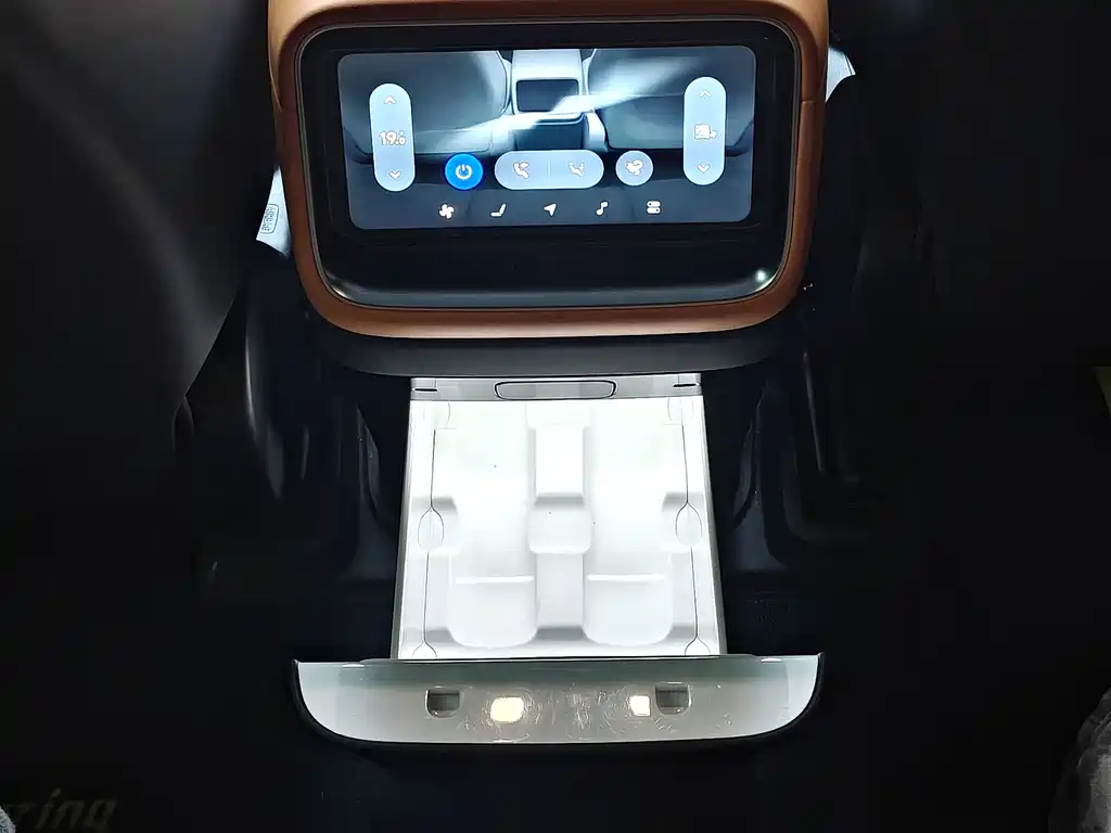 Xiaomi YU7 2025 — фото 10