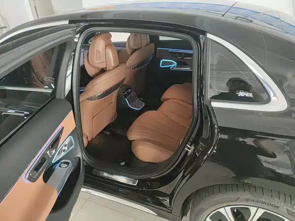 Mercedes-Benz E-Class 2024