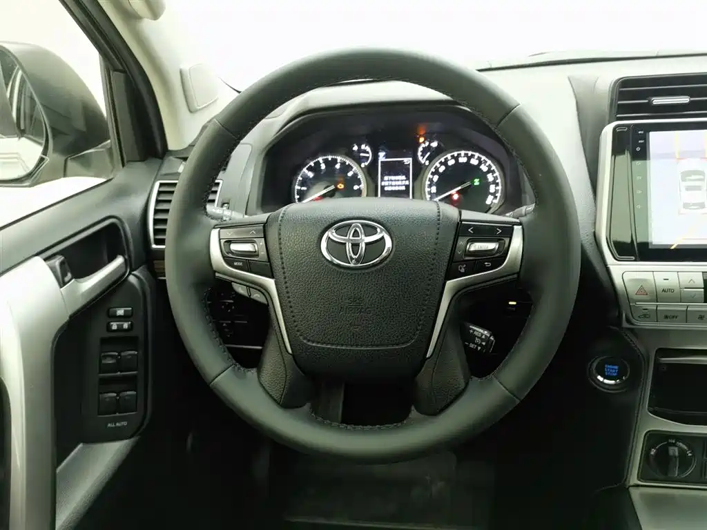 Toyota Prado 2018 — фото 11