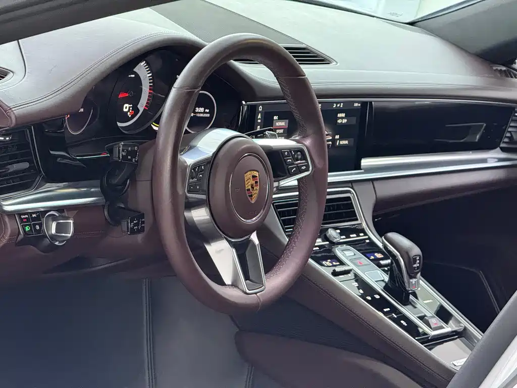 Porsche Panamera 2018 — фото 5