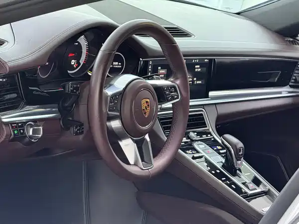 Porsche Panamera 2018