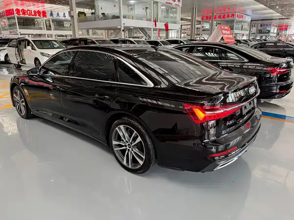 Audi A6L 2022
