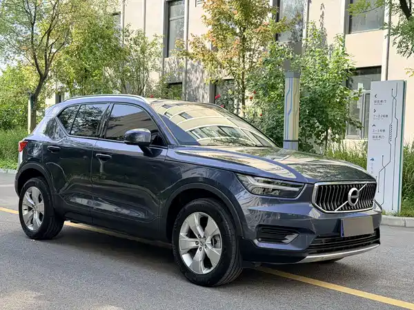 Volvo XC40 2022