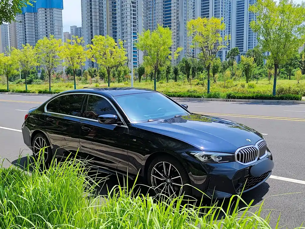 BMW 3 Series 2023 — фото 18