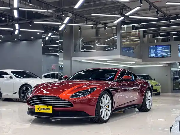 Aston Martin DB11 2020