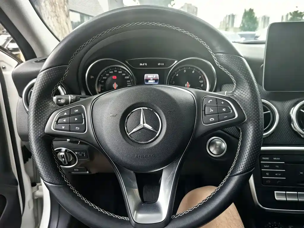 Mercedes-Benz GLA 2018 — фото 9