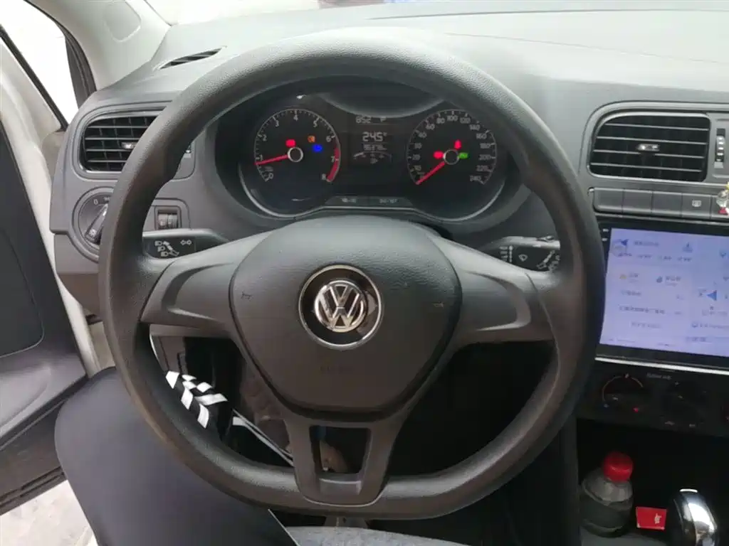 Volkswagen Polo 2018 — фото 11