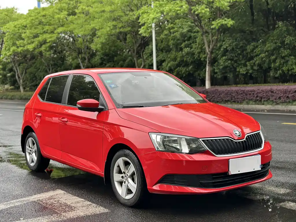 Skoda Fabia 2018 — фото 3
