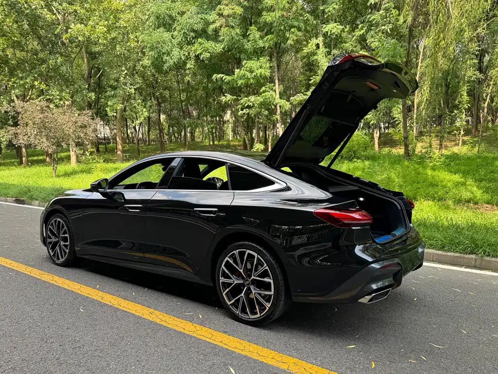 Audi A5L Sportback 2025 — фото 11