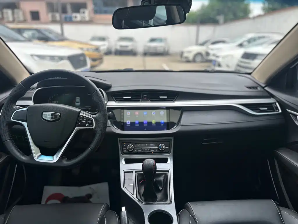 Geely Emgrand 2018