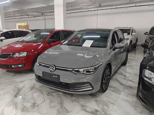 Volkswagen Golf 2024