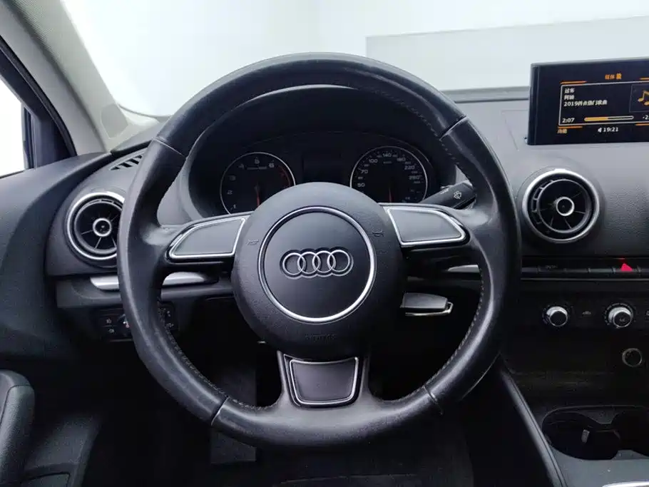 Audi A3 2017 — фото 15