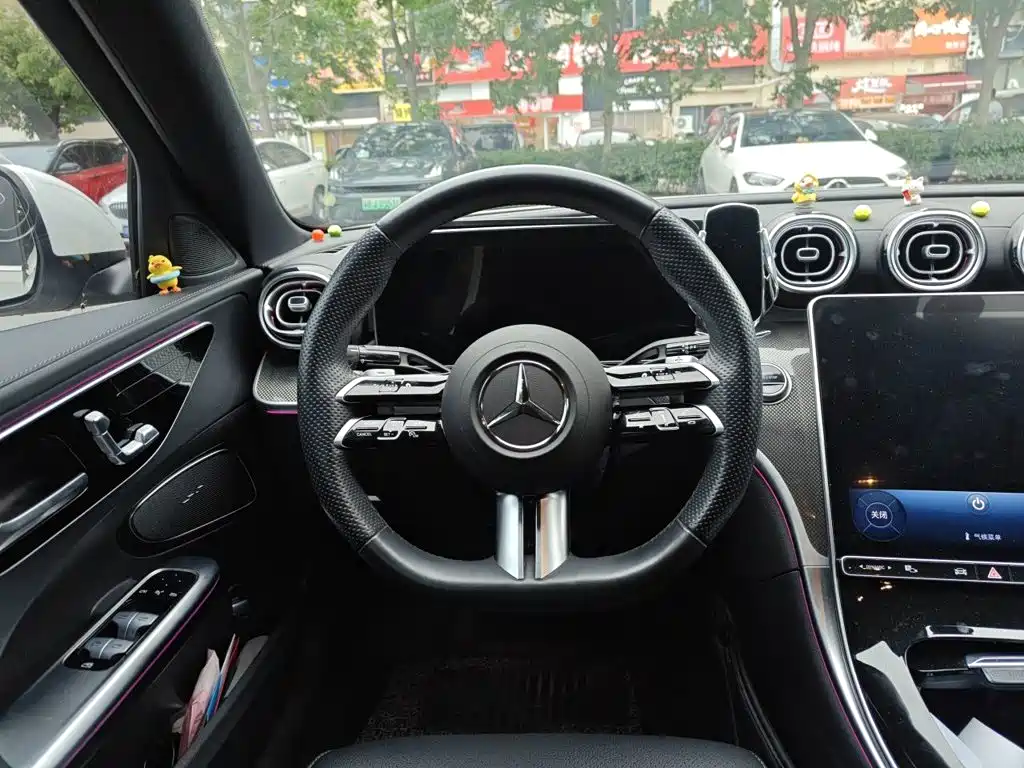 Mercedes-Benz C-Class 2023