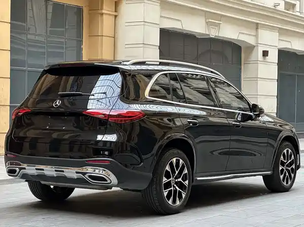 Mercedes-Benz GLC 2023