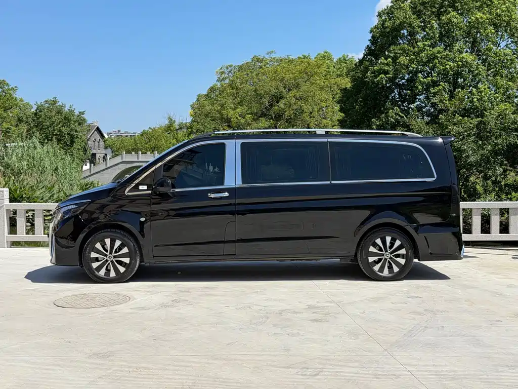 Mercedes-Benz Vito 2024 — фото 3