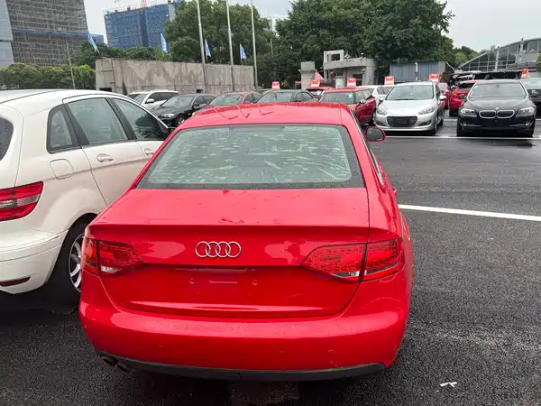 Audi A4L 2011