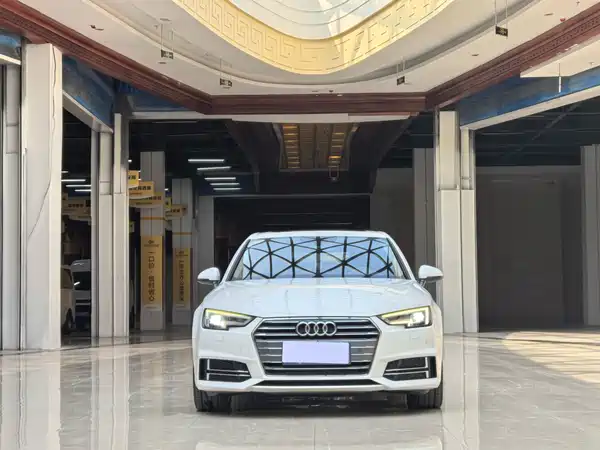 Audi A4L 2018
